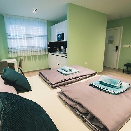 The Place Apartments Hebrangova Загреб Екстериор снимка